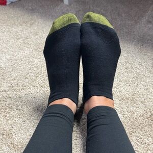 Gold Toe Women’s 5-7 Black Low Cut Socks